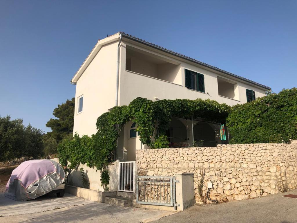 Apartmani Mares Razanj Exterior photo